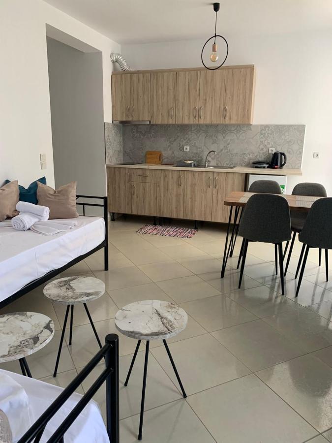 Mediterranean Apartments Himare Eksteriør bilde