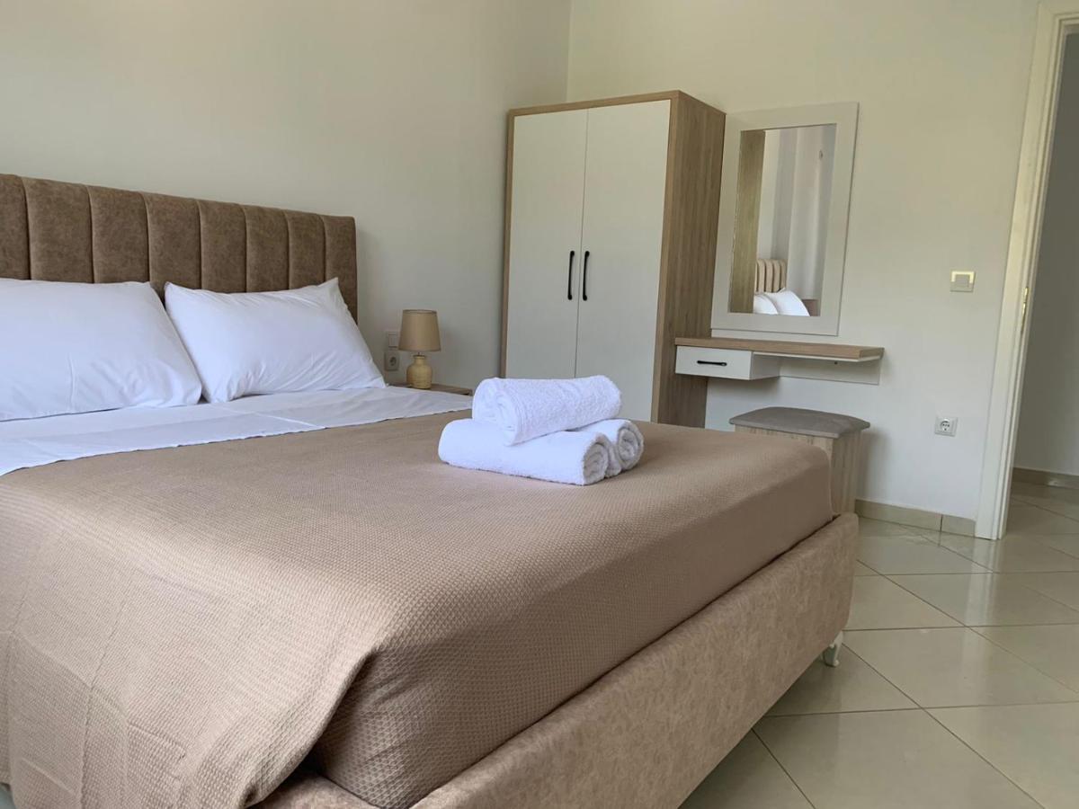 Mediterranean Apartments Himare Eksteriør bilde