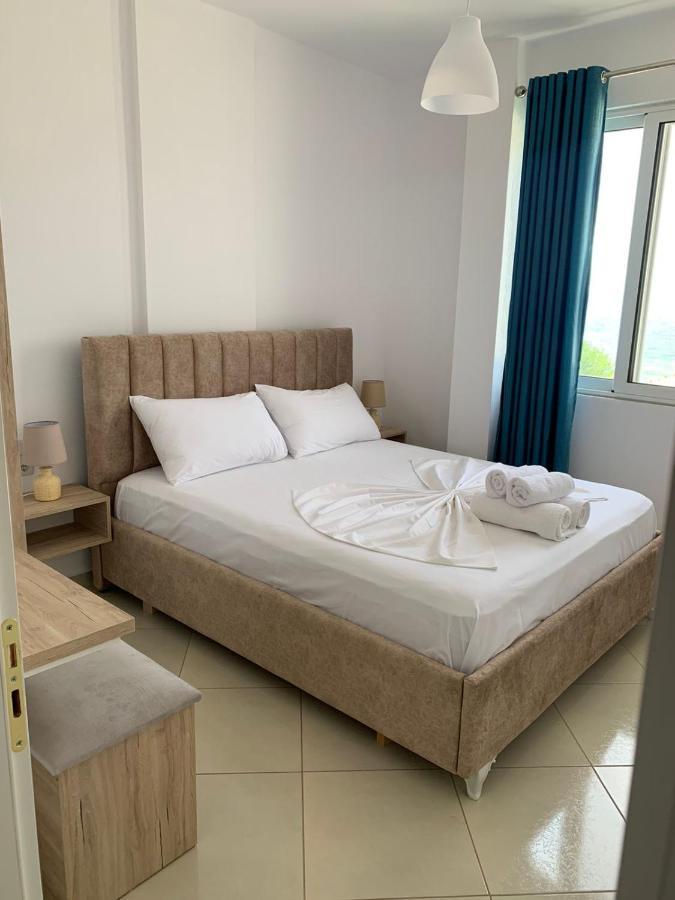 Mediterranean Apartments Himare Eksteriør bilde