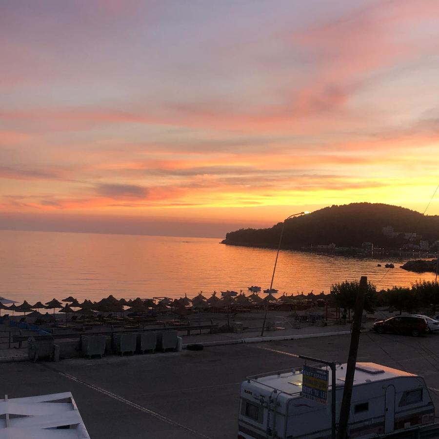 Mediterranean Apartments Himare Eksteriør bilde