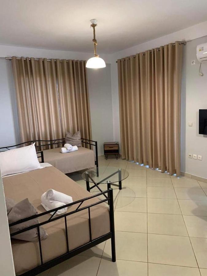Mediterranean Apartments Himare Eksteriør bilde